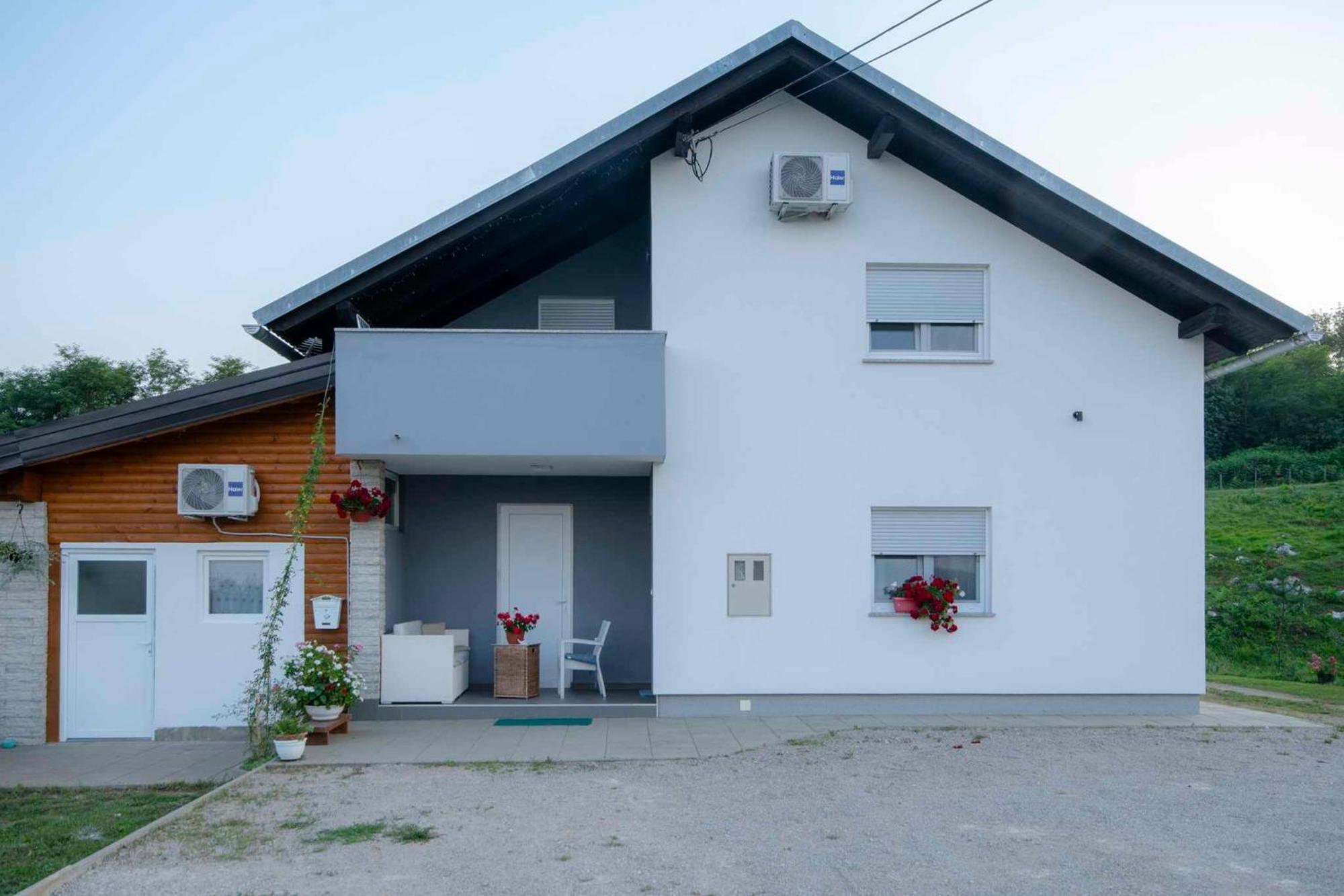 Apartment Nina スルニュ エクステリア 写真